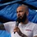 Daniel Alves testemunha conversão em evento na Espanha