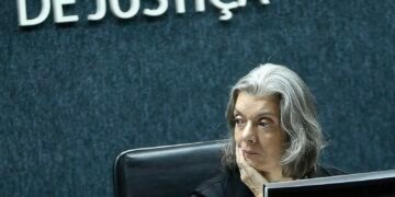 Cármen Lúcia vota por derrubar flexibilização da Lei da Ficha Limpa 