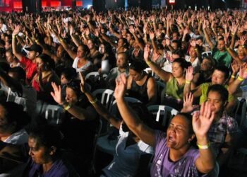 Vereadores aprovam exclusão de templos religiosos de penalidades por barulho em SP