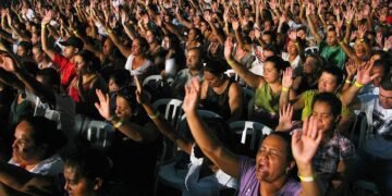 Vereadores aprovam exclusão de templos religiosos de penalidades por barulho em SP