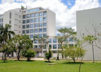 PM retira estudantes da reitoria da USP