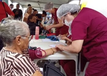 Atendimentos médicos e práticas integrativas para ação especial de Dia das Mães na Zona Sul