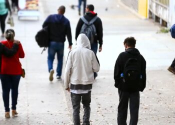 Frente fria provoca chuvas intensas em grande parte do país