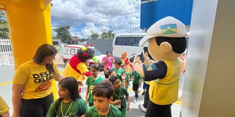 Campanha Maio Amarelo 2026 tem início em Rondônia com ações educativas para crianças em Porto Velho
