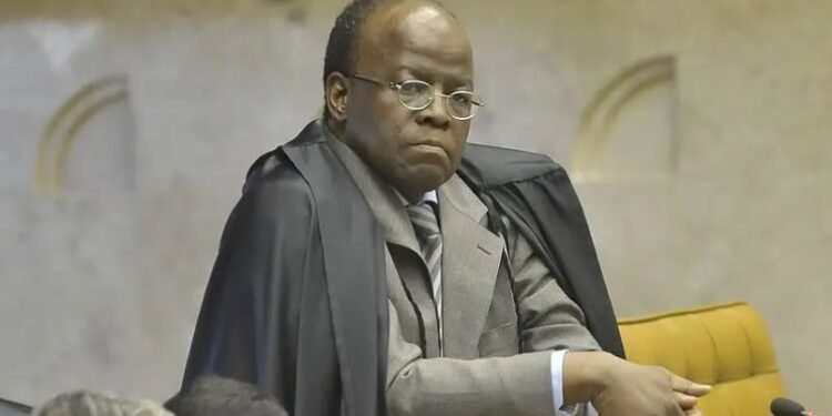 Democracia Cristã anuncia Joaquim Barbosa para presidência