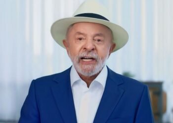 “É um caso de polícia”, diz Lula sobre relação entre Flávio e Vorcaro