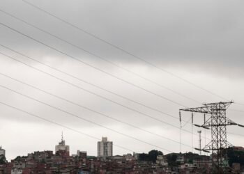 Fim de semana será de temporal no Sudeste e chuva intensa no Norte