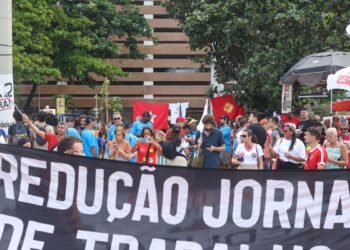 Caminhos da Reportagem debate impactos da escala 6×1 no Brasil