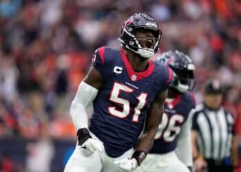 ‘Toda a glória a Deus’, diz atleta após mais uma vitória na NFL