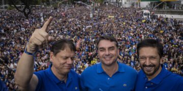 Flávio Bolsonaro na Marcha para Jesus 2026: “Isso aqui não é um ato político”