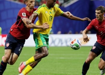 África do Sul sofre gol aos 6 min, reage e empata com República Tcheca