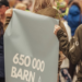 Após 40 anos, Marcha pela Vida volta às ruas da Noruega com forte presença de jovens