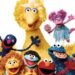 Cristãos criticam ‘Vila Sésamo’ após série infantil apoiar Mês do Orgulho LGBT
