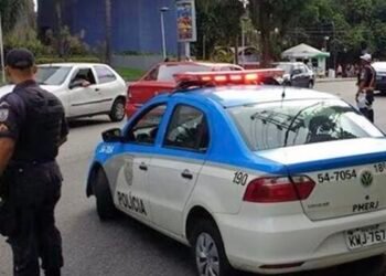 Em cinco dias, dois PMs do Rio morrem com tiros de fuzil na cabeça