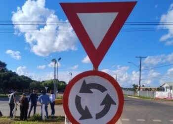 Projetos de sinalização viária promovem mais segurança e mobilidade nos municípios de Rondônia