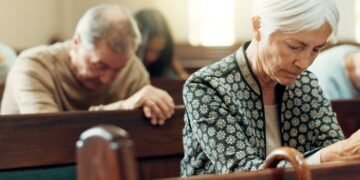 Religião e fé prolongam vidas em até 7 anos, revela estudo abrangente