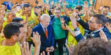 Em busca do voto evangélico, PT critica uso eleitoral da religião