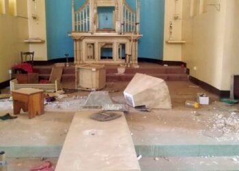 crise humanitária resulta em dezenas de igrejas destruídas