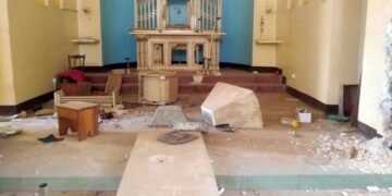 crise humanitária resulta em dezenas de igrejas destruídas