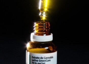 Maioria dos pacientes que importam remédios canábicos faz musculação