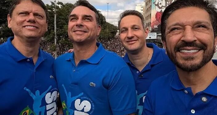 Flávio Bolsonaro na Marcha para Jesus narra ‘guerra espiritual’