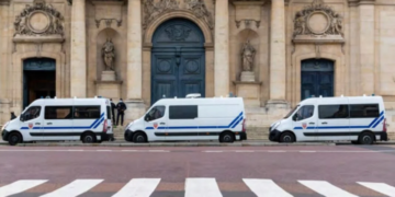 Ataques antirreligiosos disparam na França afetando judeus cristãos e muçulmanos