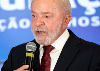 A pedido de Lula, ministro da Defesa irá à Venezuela na próxima semana