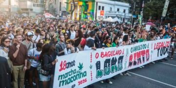 Marcha em São Paulo pede legalização da maconha