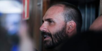 STF decide se Eduardo Bolsonaro será condenado no processo do tarifaço