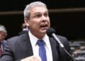 Lindbergh Farias recorre ao STF para afastar Mendonça de investigação