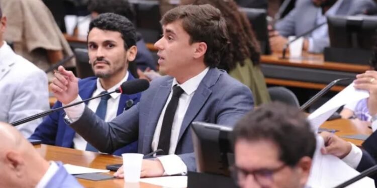 ‘Cometeu crime? Cadeia’, diz Nikolas sobre redução da maioridade