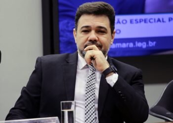 Feliciano diz acreditar em extraterrestres e dá explicação bíblica
