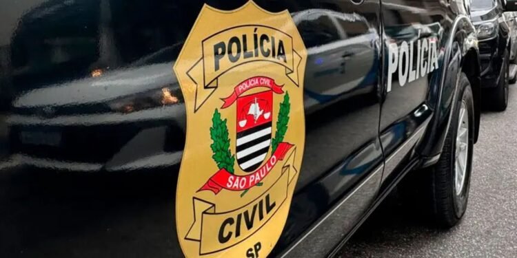 Operação em SP investiga ONG da produtora do filme sobre Bolsonaro