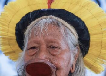 Cacique Raoni apresenta melhora, mas continua internado na UTI