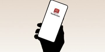App da Bíblia sofre críticas após incluir tradução polêmica