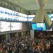Ibovespa volta aos 174 mil pontos com aposta na Selic, e dólar cai