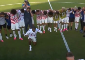 Seleção dos EUA ora após vitória na Copa do Mundo: “Pai, obrigado por esse dia”