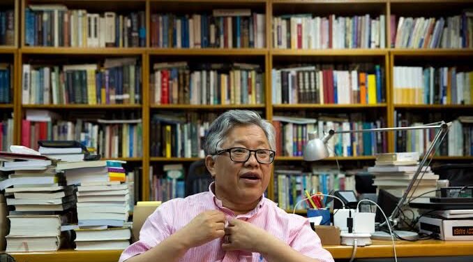Liberdade religiosa: Pastor Ezra Jin chega aos EUA após detenção