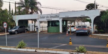 Moraes nega pedido para Javier Milei visitar Bolsonaro em casa