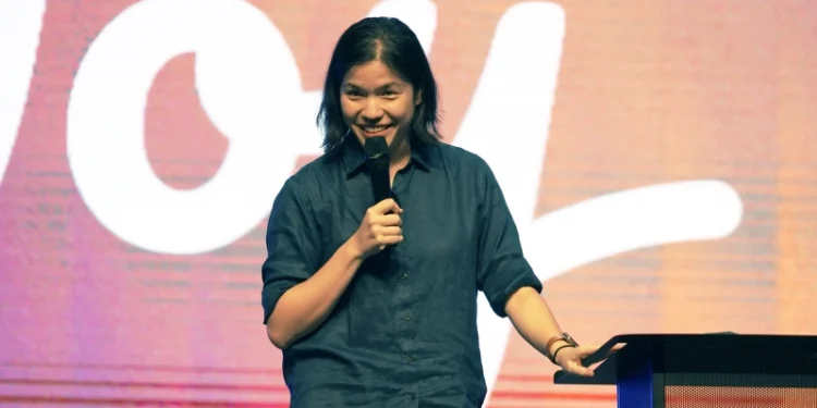 Missionária de Cingapura inspira jovens em Manila: Deus como companheiro
