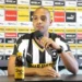 Ex-jogador do Botafogo é vítima de ventania no Rio de Janeiro