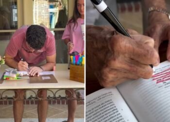 Casal cria tradição de registrar versículos na Bíblia do filho desde o chá de bebê