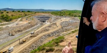 Lula inaugura túnel de transposição das águas do São Francisco no RN