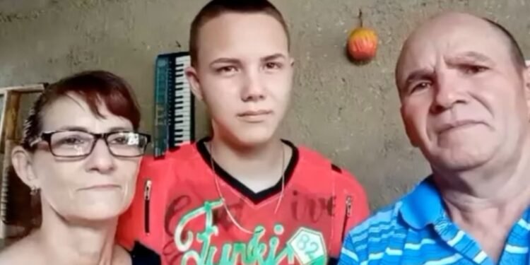 Adolescente filho de pastor é libertado após meses de prisão em Cuba