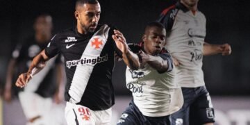 Vasco vence o Ind. Medellín no fim e avança às oitavas da Sul-Americana
