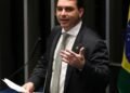 PGR pede que Flávio Bolsonaro seja ouvido por calúnia contra Lula