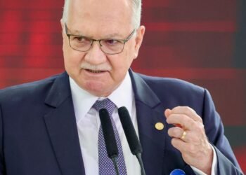 Fachin repudia fala de Milei contra Moraes e reafirma autonomia do STF
