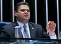 Alcolumbre critica aliados de Lula por práticas semelhantes a Bolsonaro