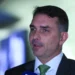 Flávio Bolsonaro cancela participação em festa junina na PB