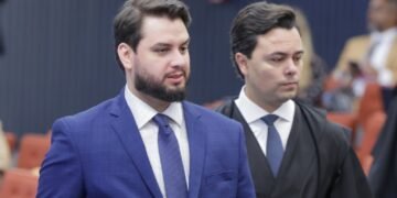 Moro visita Filipe Martins e cobra aplicação da Lei da Dosimetria